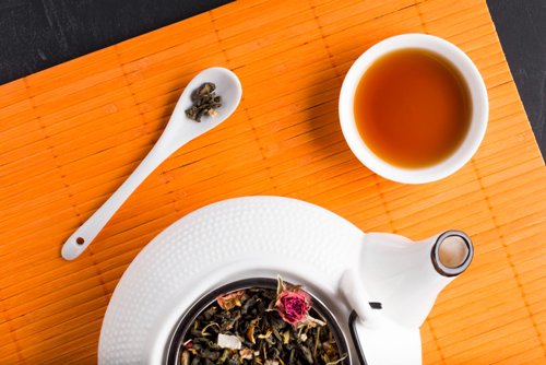 dried-tea-herb-tea-place-mat-with-ceramic-teapot.jpg.af335f38bb0c444848210de79bb8a8d8.jpg
